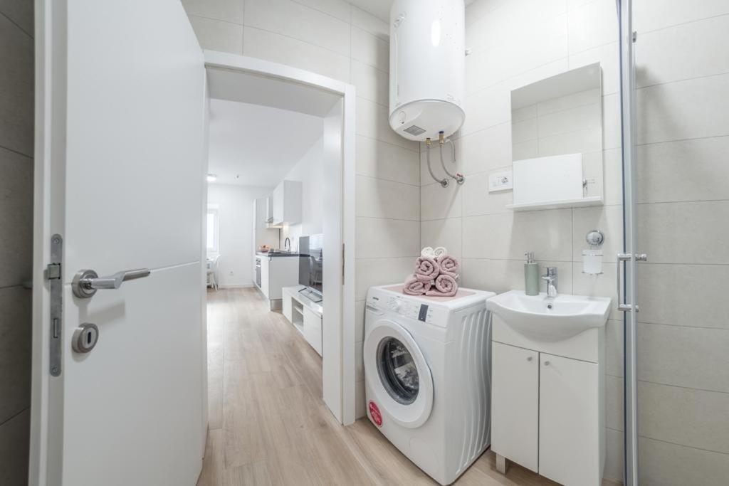 Apartment Klara Free Parking, Center プーラ エクステリア 写真